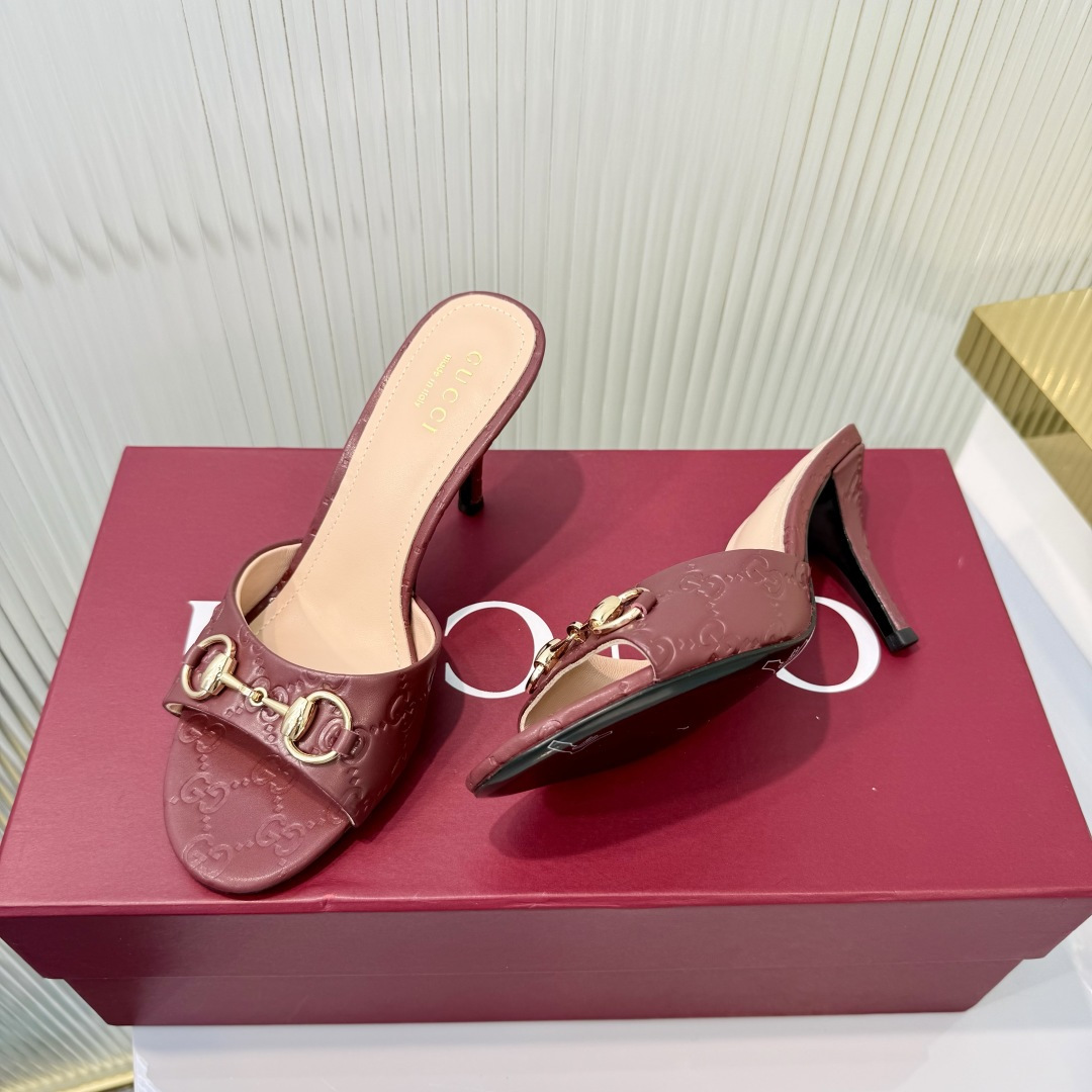 Gucci 35-42《古驰新世代》(Generation Gucci)系列深入探索品牌典藏元素