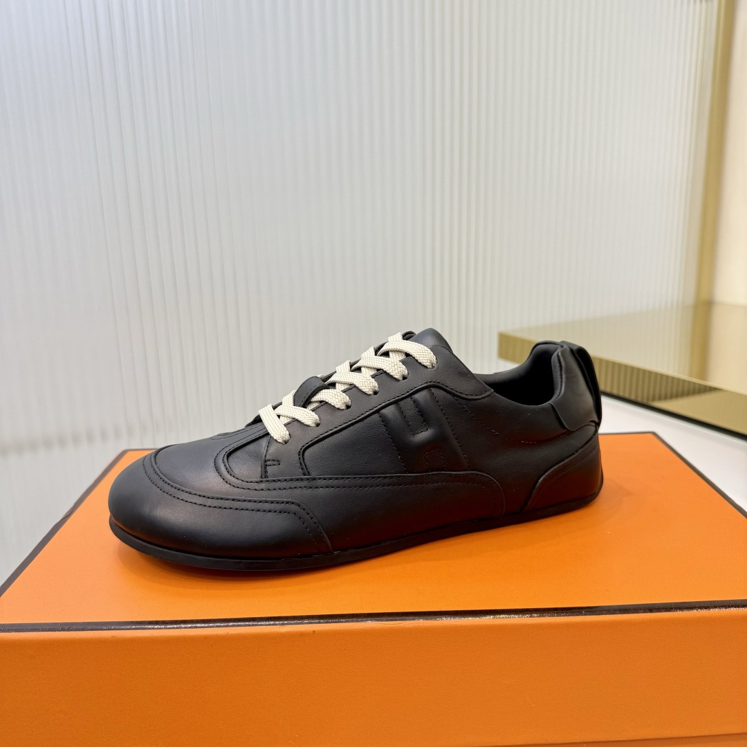 NO:818140,Women, men Hermes # May Derby shoes have a simple and smooth design, creating a fashionable and modern look. Upper cowhide/suede material, inner sheepskin lining, outsole, exclusive molded outsole, size, female size 35-40, male size 39-45 (41 for women/46 for men, custom made, non-returnable), casual shoes/sports shoes, hermes, sneakers, cowhide, sheepskin, chamois leather19860909女,男 Hermes# May德比鞋 设计简约流畅,打造时尚摩登造型. 鞋面牛皮/麂皮材质 内里羊皮内里 大底独家开模大底 码数女码35-40 男码39-45（女41/男46定做不退换）,休闲鞋/运动鞋,hermes,sneakers,cowhide,sheepskin,chamois leather,Women's Shoes