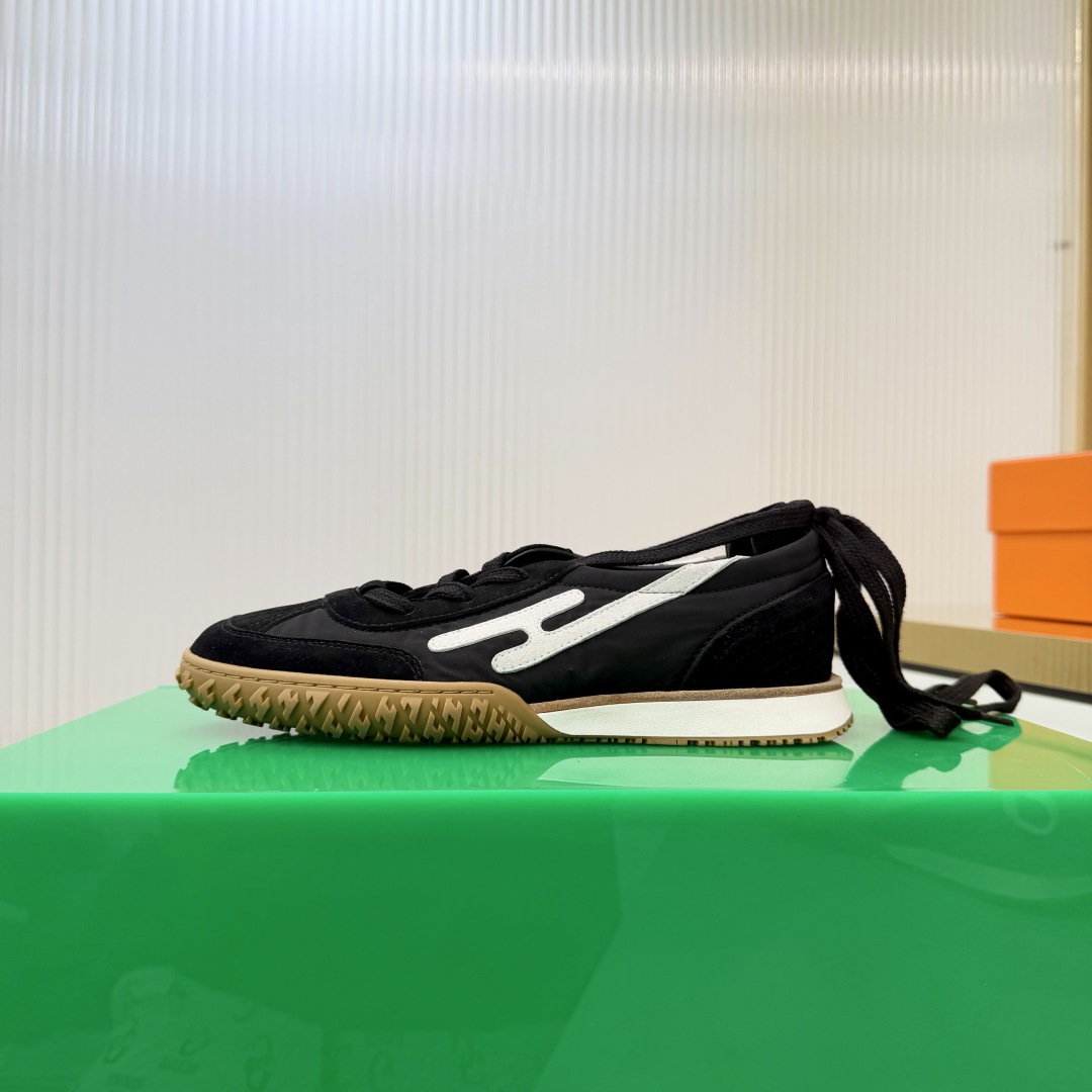 Hermes Sneakers