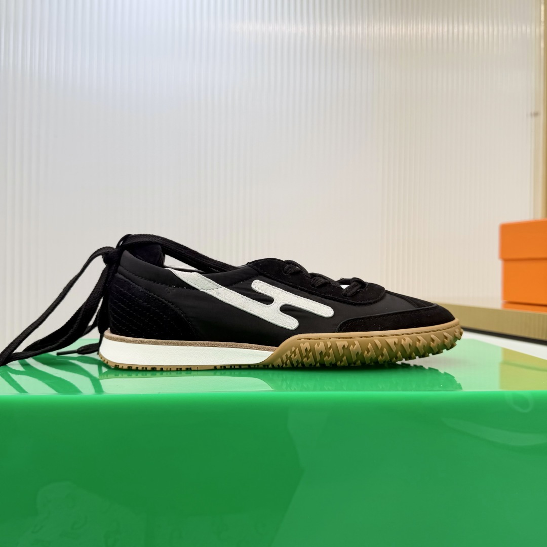 Hermes Sneakers