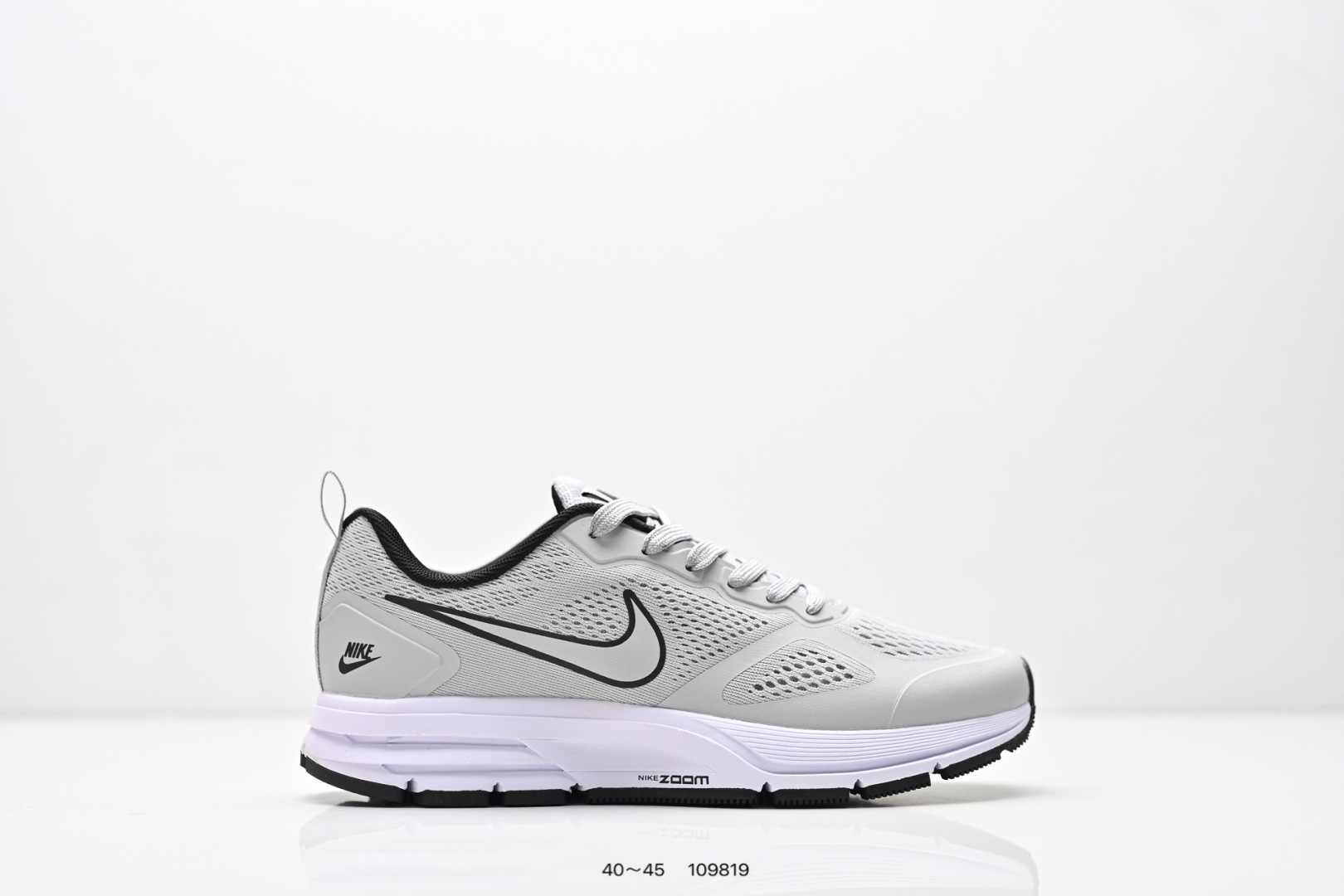 Nike Zoom Pegasus 26X 耐克 登月透气缓震疾速跑鞋 在鞋底部分搭载全掌型ZOOM AIR配置 锐意革新缓震系统 缔造平稳顺畅的自然步履体验
