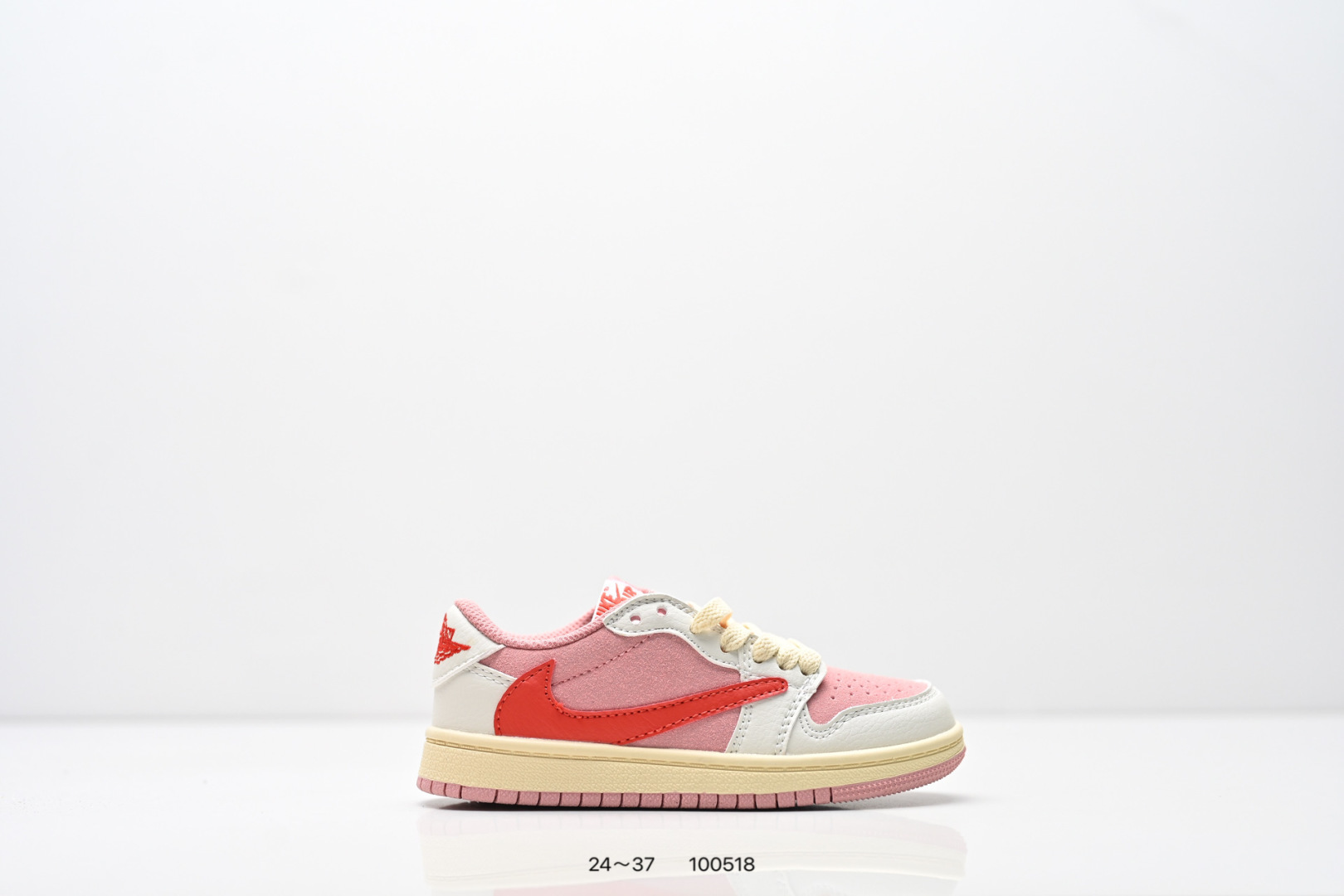 NO:879227,Children's shoes Nike Air Jordan 119860909童鞋Nike Air Jordan 1 x Travis Scott AJ1倒勾 乔一倒钩 耐克 低帮文化篮球鞋 货号:IQ7604-101 尺码:24～37 编号100518,AJ系列,,Children's