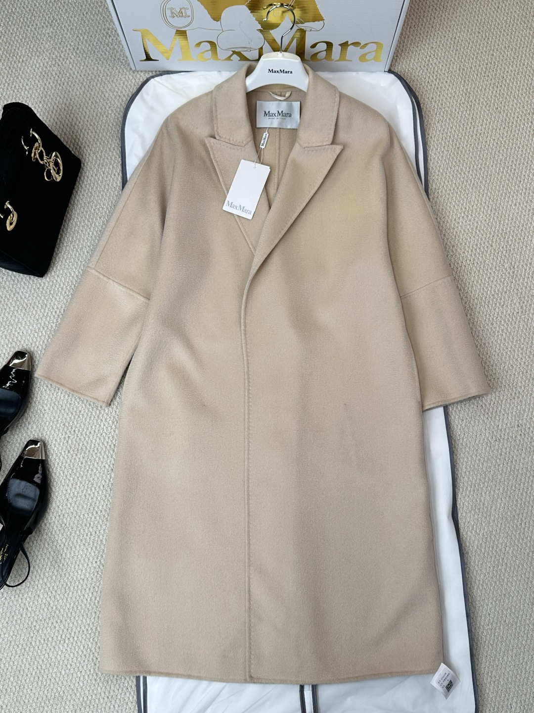 NO:636112,No. Max's classic water ripple cashmere coat Composition cashmere Size SML Color beige red camel, Maxmara-clothing, alexander wang19860909编号 Max家经典水波纹羊绒大衣 成分山羊绒 尺码SML 颜色米色 红色 驼色,麦丝玛拉-服装,alexander wang,Women's clothing