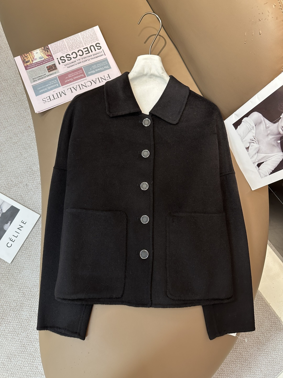 NO:945254,H* Early Autumn Classic Double-sided Cashmere Short Coat Composition Cashmere Size 36 38 40 Color Black White, Hermès-Clothing, hermes,19860909H*早秋经典双面羊绒短款大衣 成分羊绒 尺码36 38 40 颜色黑色 白色,爱马仕-服装,hermes,,Women's clothing