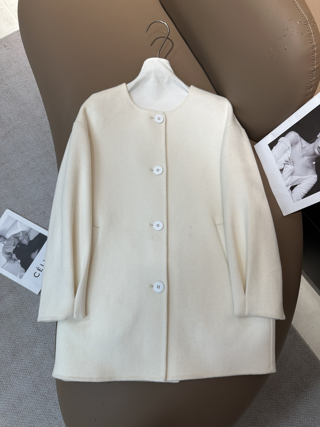 NO:949243,H* early autumn double-sided cashmere mid-length coat, composition 10 cashmere 90 wool, size SML, color black, white, beige, Hermès-clothing, hermes,19860909H*早秋双面羊绒中长款大衣 成分10羊绒90羊毛 尺码SML 颜色黑 白 米灰,爱马仕-服装,hermes,,Women's clothing