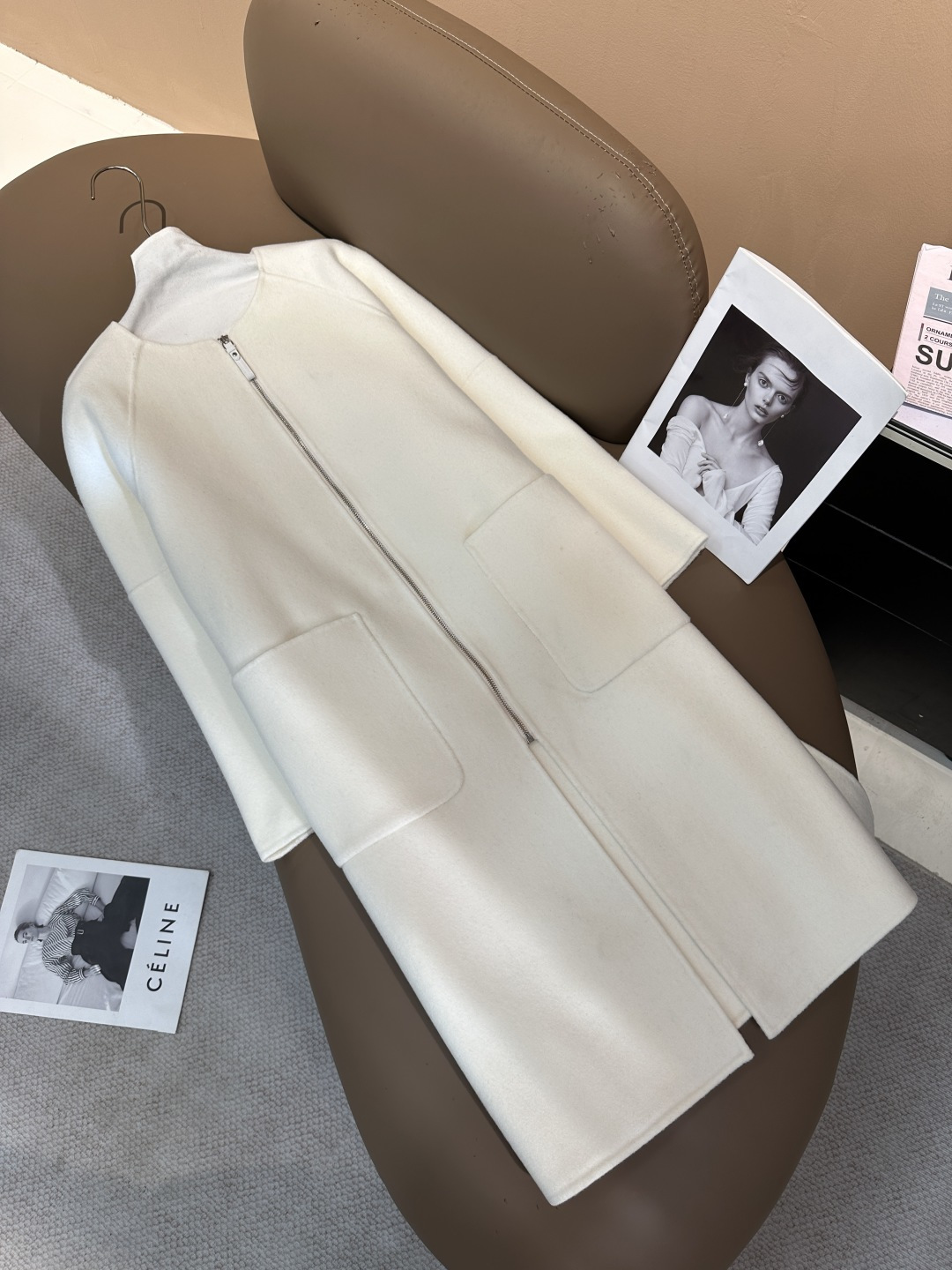 NO:945313,H* autumn and winter double-sided cashmere round neck zipper coat Composition 10 cashmere 90 wool Size SML Color: black white camel, Hermes-clothing, hermes,19860909H*秋冬双面羊绒圆领拉链大衣 成分10羊绒90羊毛 尺码SML 颜色:黑色 白色 驼色,爱马仕-服装,hermes,,Women's clothing