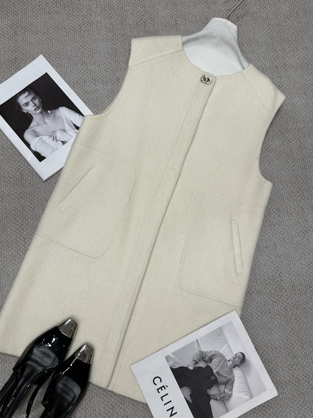NO:946446,L*P autumn and winter double-sided wool vest. Composition cashmere. Size SM. Color dark gray white. Women's clothing.19860909L*P秋冬双面羊毛马甲 成分羊绒 尺码SM 颜色深灰 白色,女装,,Women's clothing