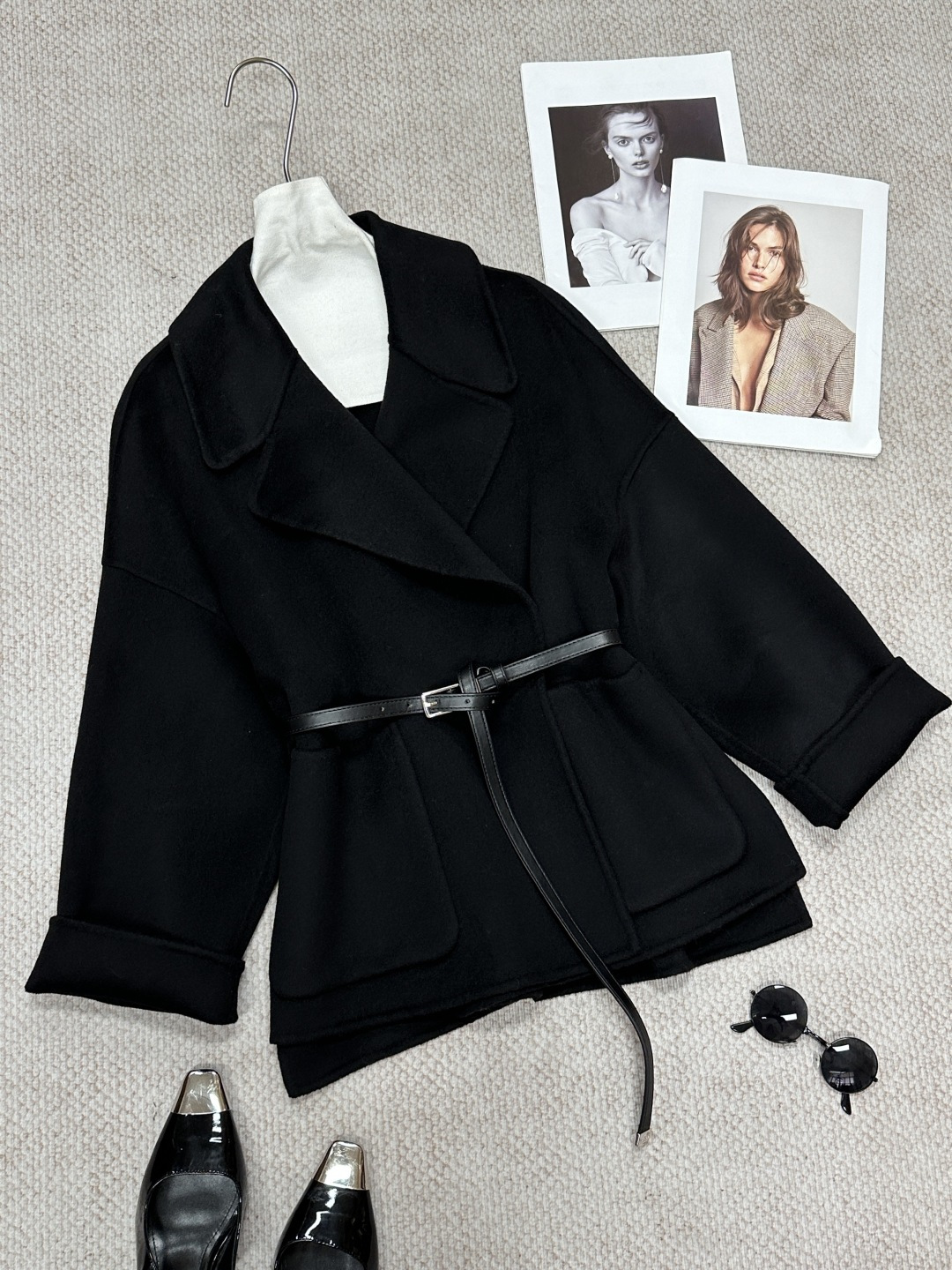 NO:945023,M* autumn and winter lapel double-sided cashmere short belted coat Composition 10 cashmere 90 wool Size SML Color black camel white, Maxmara-Clothing,19860909M*秋冬翻领双面羊绒短款带腰带大衣 成分10羊绒90羊毛 尺码SML 颜色黑色 驼色 白色,麦丝玛拉-服装,,Women's clothing