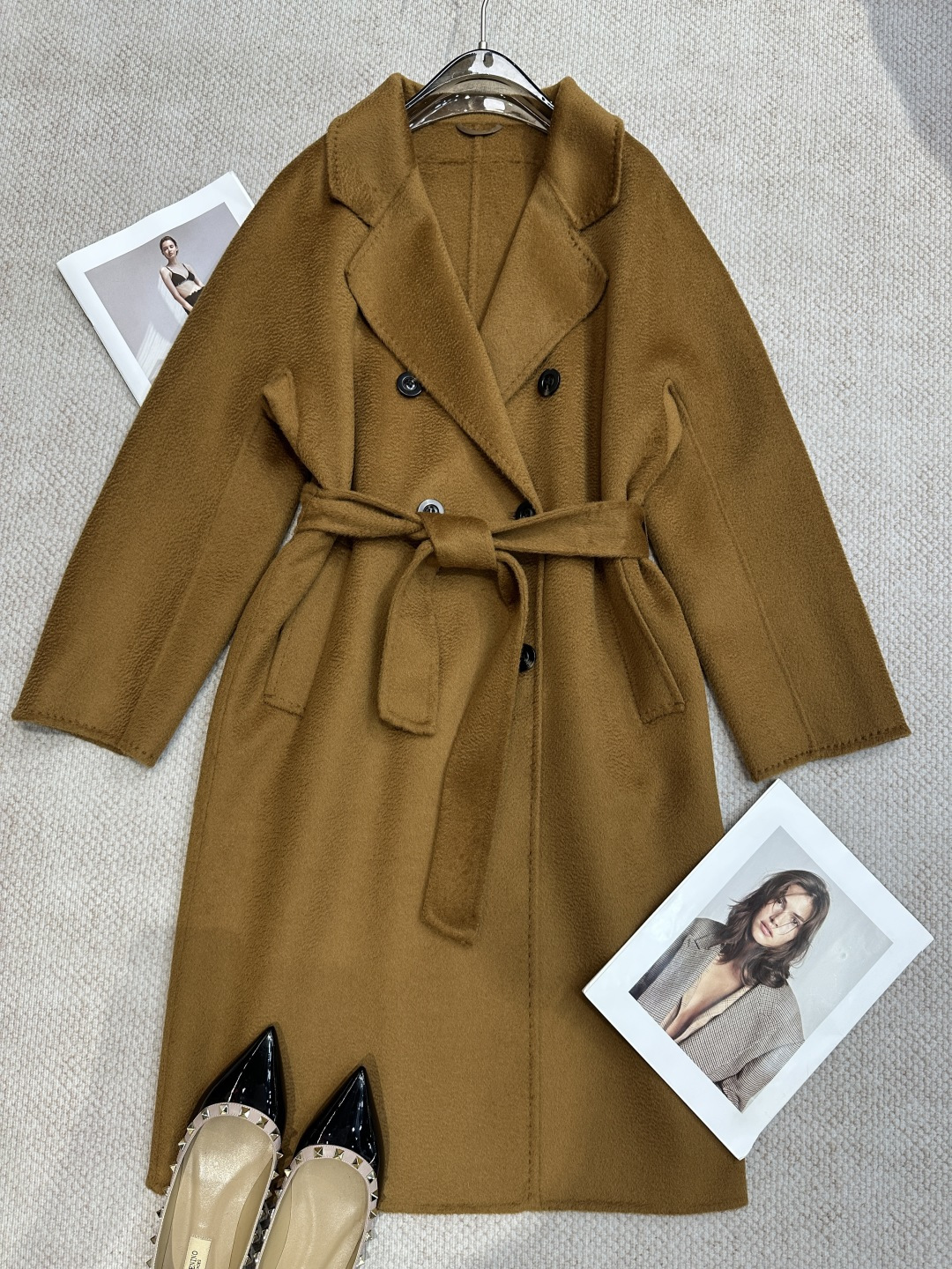 NO:946507,M*Autumn and Winter Classic Water Ripple Double-breasted Long Coat Composition Cashmere Size SML Color Black Navy Blue Camel Caramel, Maxmara-Clothing,19860909M*秋冬经典水波纹双排扣长款大衣 成分羊绒 尺码SML 颜色黑色 藏蓝色 驼色 焦糖,麦丝玛拉-服装,,Women's clothing