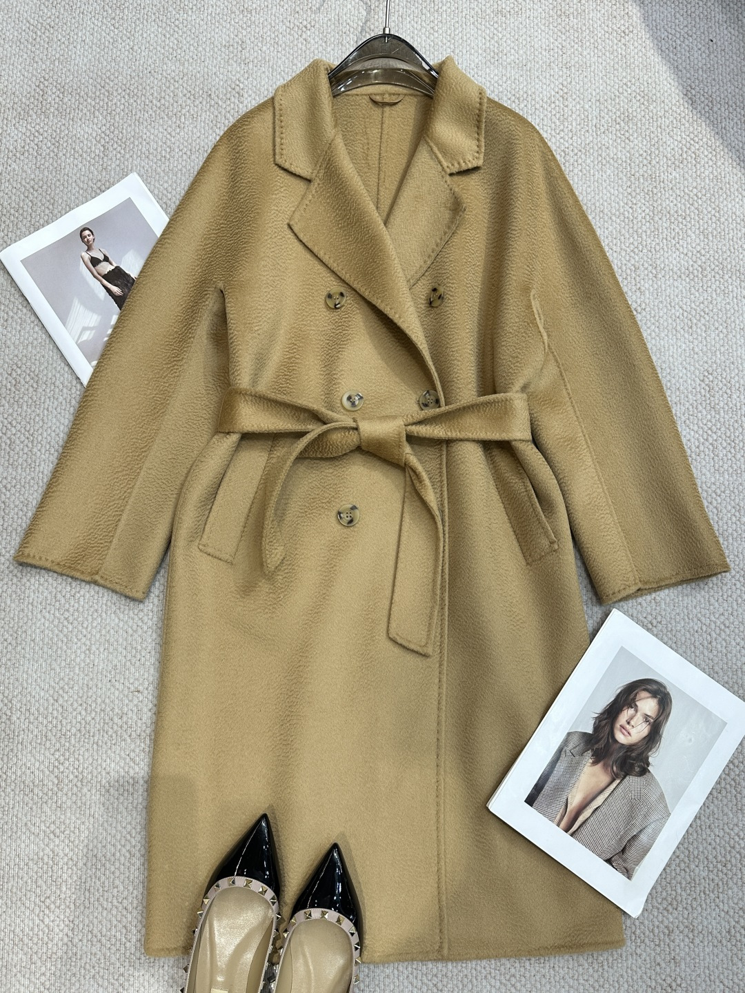 NO:948897,M*Autumn and Winter Classic Water Ripple Double-breasted Long Coat Composition Cashmere Size SML Color Black Navy Blue Camel Caramel, Maxmara-Clothing,19860909M*秋冬经典水波纹双排扣长款大衣 成分羊绒 尺码SML 颜色黑色 藏蓝色 驼色 焦糖,麦丝玛拉-服装,,Women's clothing