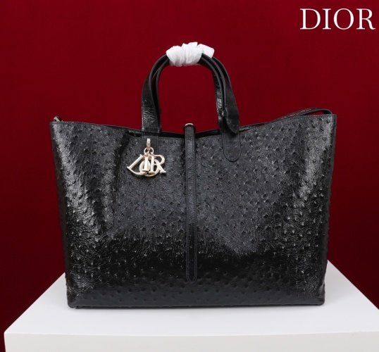 Dior Toujours Bag, Large Ostrich-Textured Leather Tote Bag, 37 x 27 x 21 cm 1 Dior Toujours Bag, Large Ostrich-Textured Leather Tote Bag, 37 x 27 x 21 cm
