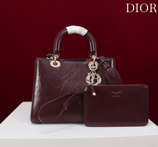 Dior Toujours Medium Bag Burgundy Calfskin CD Lock - 28 x 21 x 16 cm 1 Dior Toujours Medium Bag Burgundy Calfskin CD Lock - 28 x 21 x 16 cm