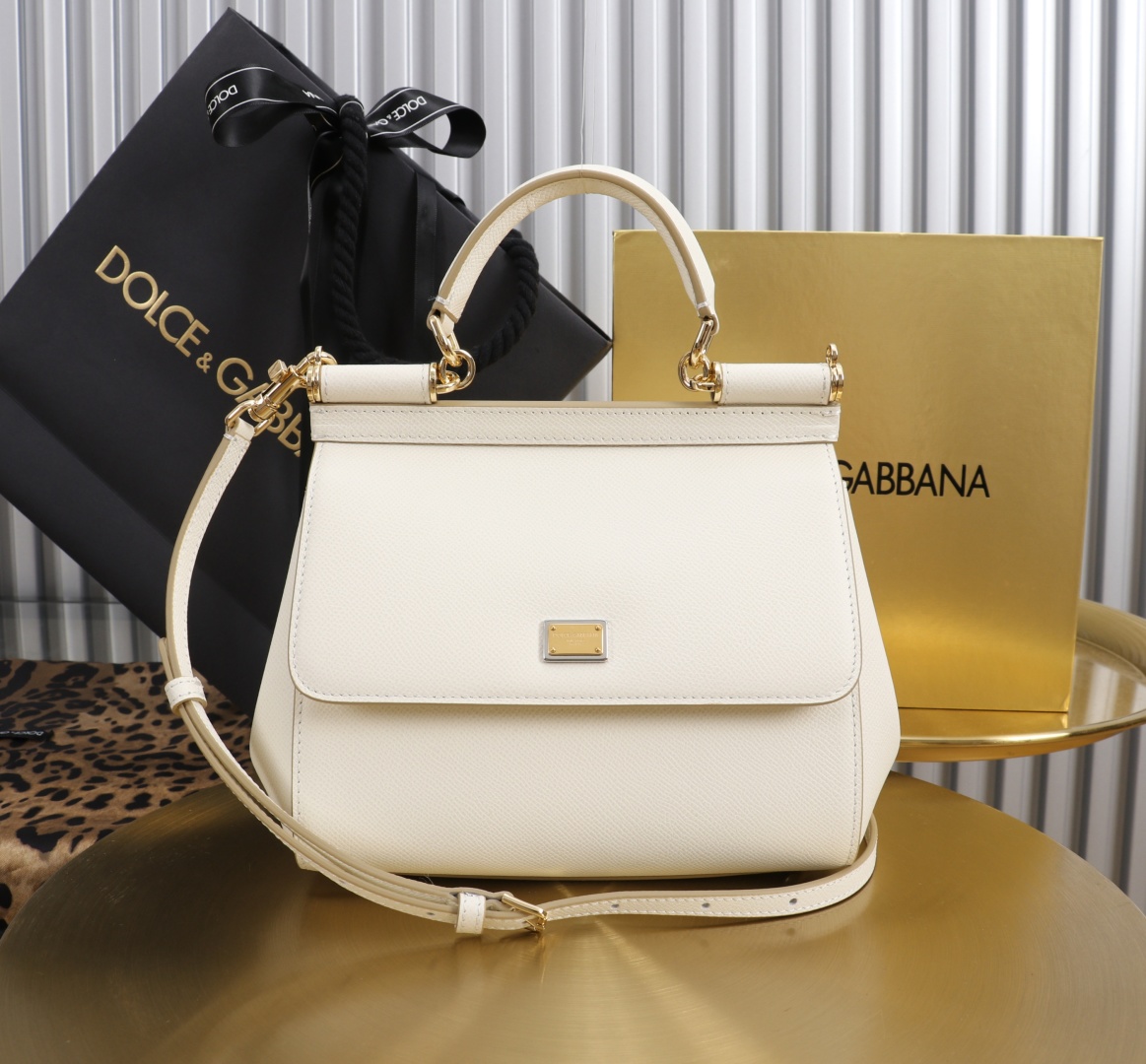 Dolce & Gabbana Sicily 11125 White Leather Top Handle Bag, 21x16x8cm 3 cmp a1752224891382 6225