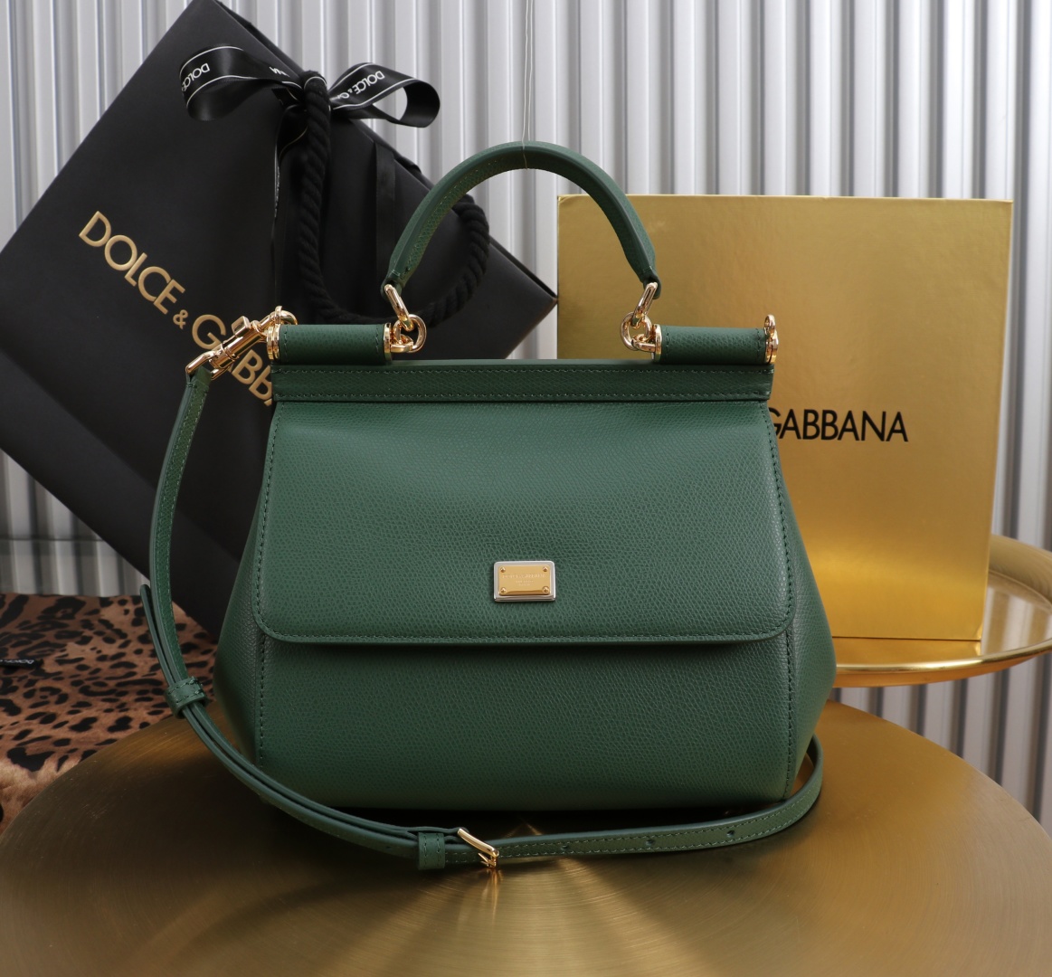 Dolce&Gabbana Sicily 11125 Green Leather Satchel Bag, 21 x 16 x 8 cm 3 cmp a1752232759334 5125