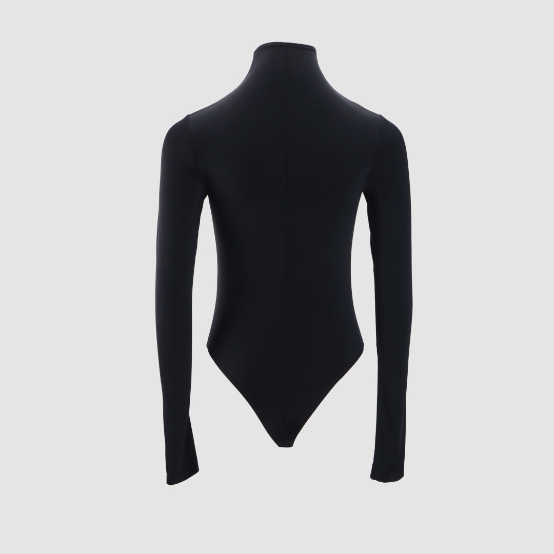 ——26PS❤️新款❤️——26PS早春🔥Wardrobe.nyc修身打底上衣🛒超模Rosie同款🔥。s