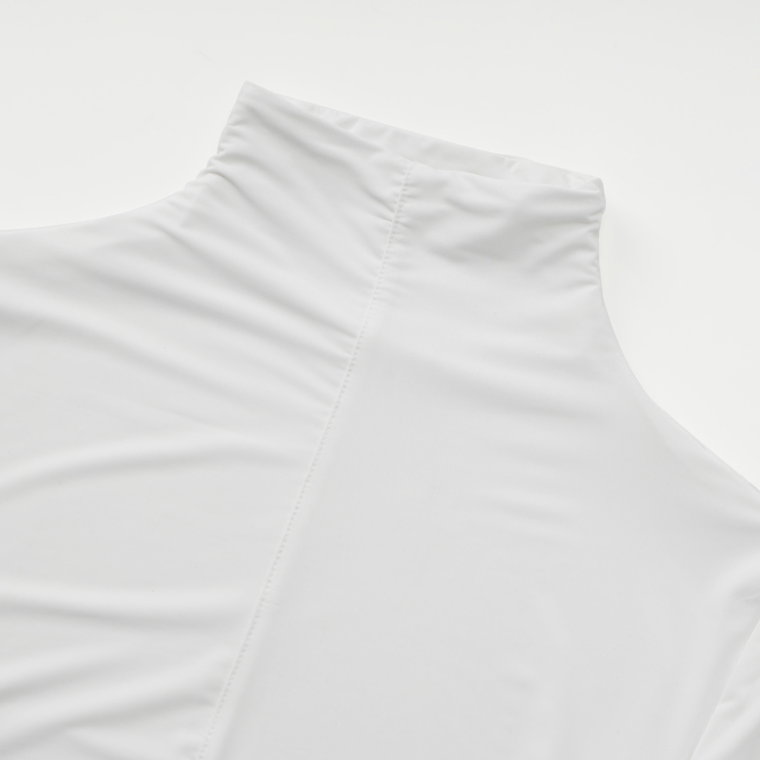 26PS早春🔥Wardrobe.nyc修身打底上衣🛒超模Rosie同款🔥。sml