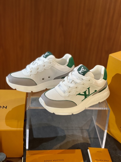 Louis Vuitton Classic Sneakers in White Leather with Green Accents 1 Louis Vuitton Classic Sneakers in White Leather with Green Accents