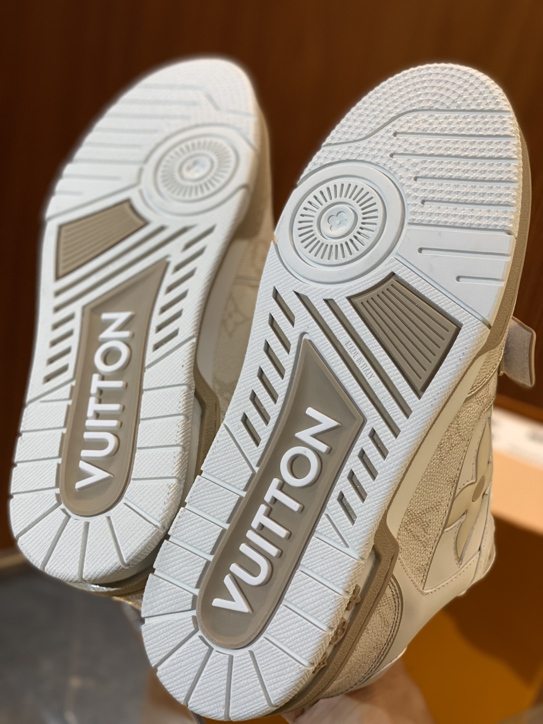 Louis Vuitton Footprint Soccer Sneakers: Urban Style, Luxury Craftsmanship 9 cmp i1748764132336 3335 0 7