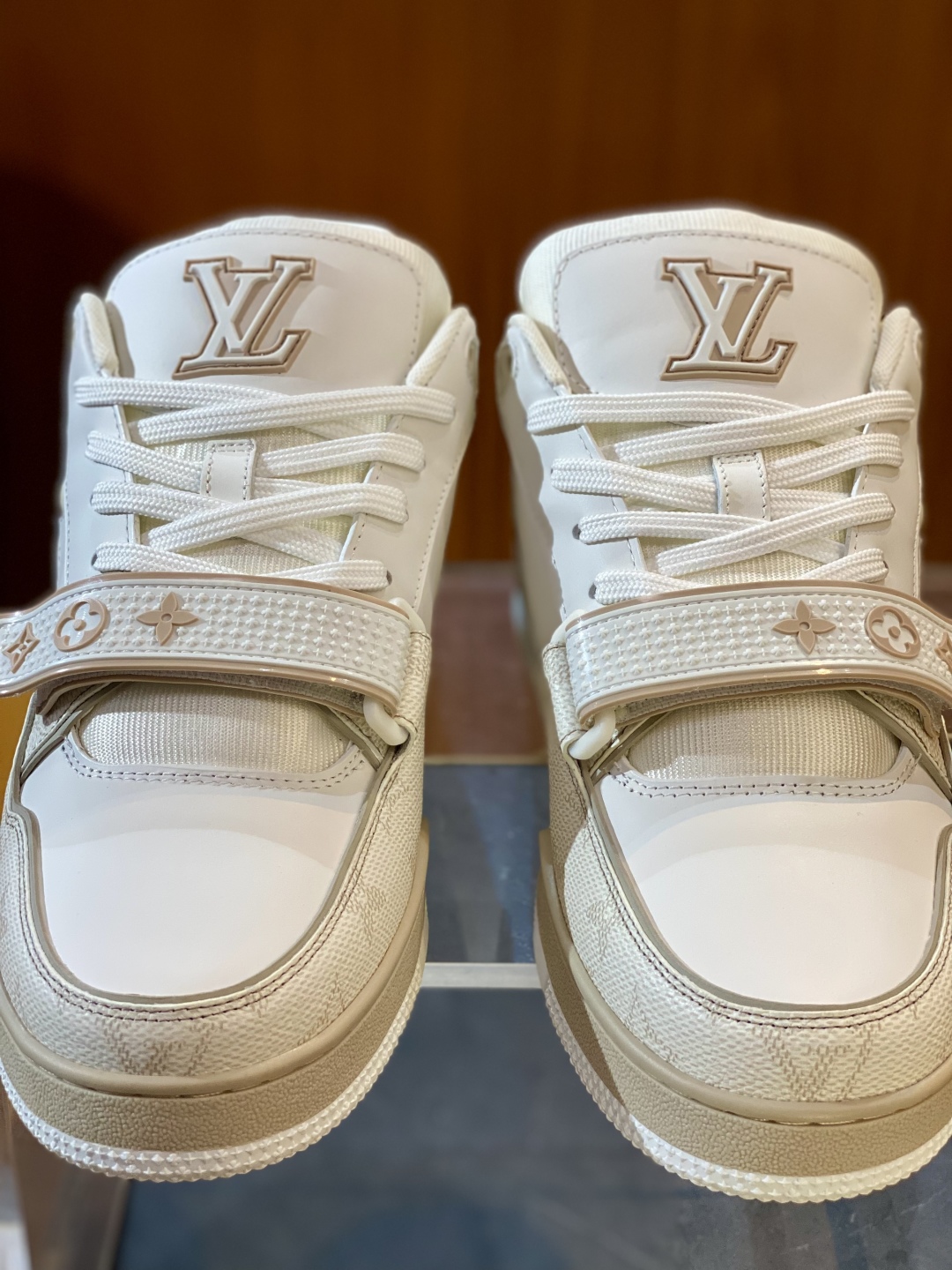 Louis Vuitton Footprint Soccer Sneakers: Urban Style, Luxury Craftsmanship 6 cmp i1748764132349 166 0 4