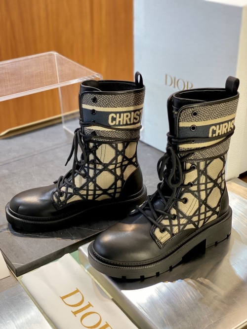 Dior D-Major Boots for Women - Premium Leather, Stylish, and Comfortable 1 Dior D-Major Boots for Women - Premium Leather, Stylish, and Comfortable