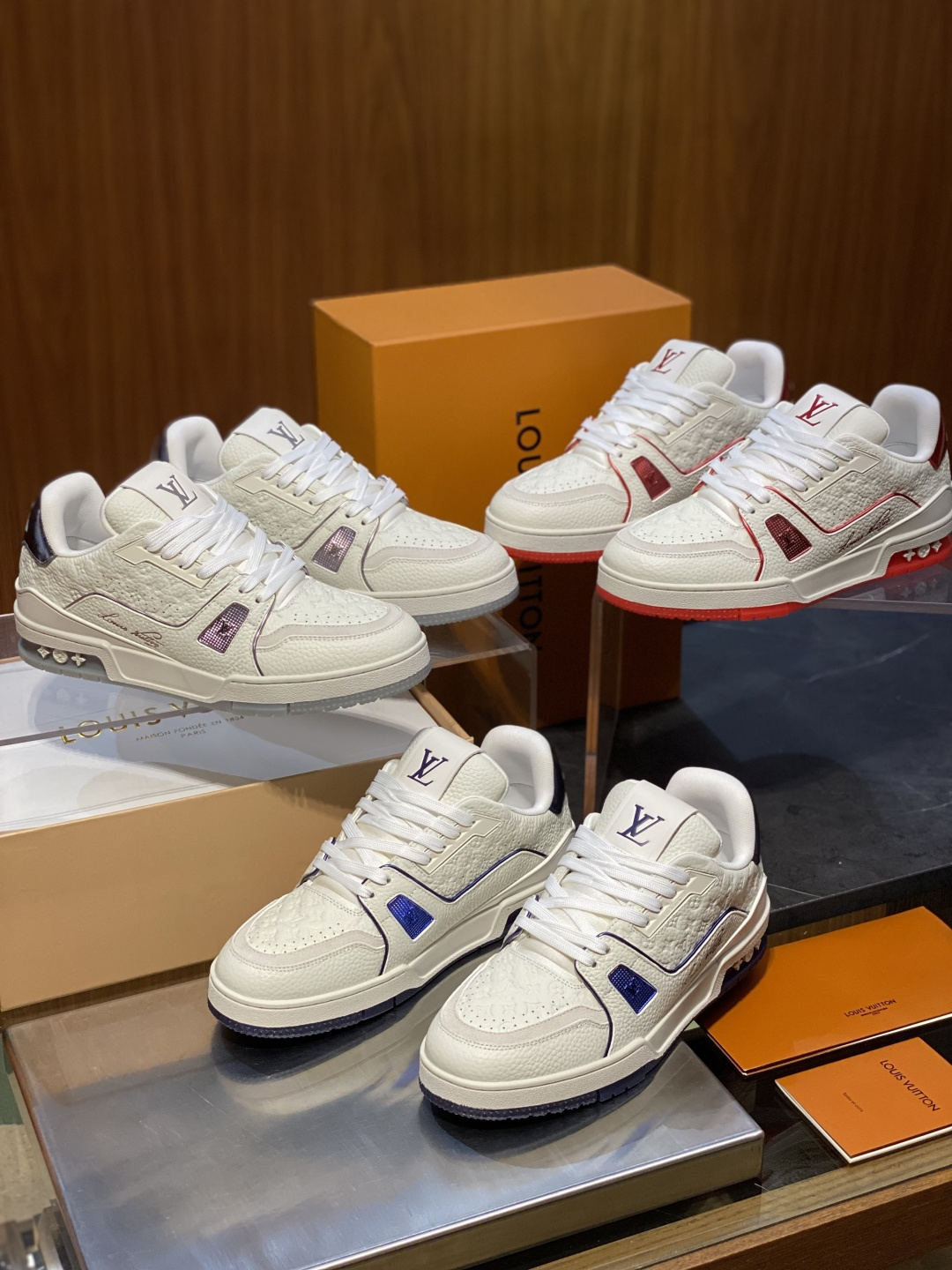 NO:885745,family portrait,19860909全家福,,Men's shoes