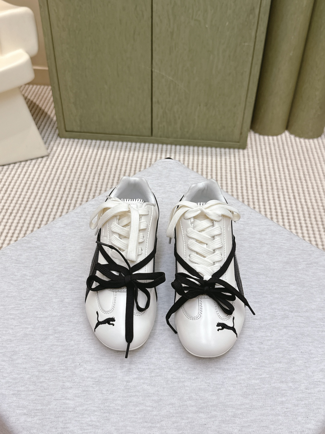 NO:512029,Purchase grade｜D213PUMA x ROS joint racing shoes, same style Park Chae-young, ballet aesthetics and racing genes are fused, when elegant and light collision, wild and rebellious, seem casual, but hides agile and self-consistent vitality, interpreting sports aesthetics with fearless style, elegant and very comfortable to wear, lambskin surface, super good feel, full version material Size#35-40 (40 custom made without return), casual shoes/sports shoes, sneakers, sheepskin19860909代购级｜D213PUMA x ROS联名赛车鞋 朴彩英同款 芭蕾美学与赛车基因融合,当优雅轻盈碰撞野性叛逆,看似随性 却隐藏灵动而自洽的生命力,以无畏风格诠释运动美学 穿上气质优雅又非常舒适 小羊皮面 手感超好 全对版材质 Size#35-40（40订做不退换）,休闲鞋/运动鞋,sneakers,sheepskin,Women's Shoes