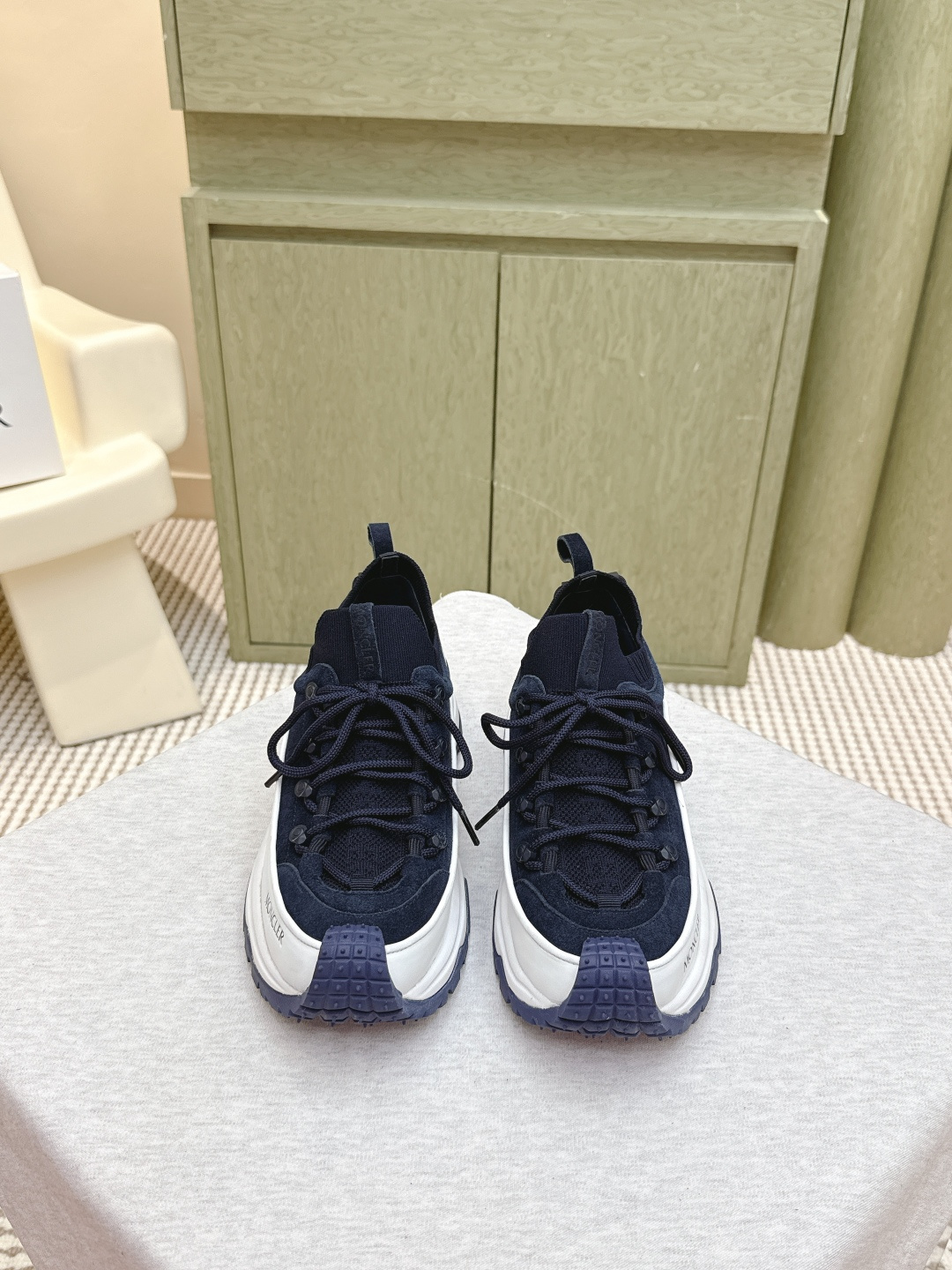 NO:512174,Purchase grade｜D03721Moncler Mengkelai/Mount Trailgrip Lite3 series Outdoor casual Sports shoes Dad shoes Original purchase and development Making goods This Trailgrip Lite 3 is made of cow slit leather and is designed for outdoor activities in warm weather. It is designed with knitted socks, making it more convenient to wear, EVA midsole adds flexibility, and the Vibram MEGAGRIP composite bottom gives the shoes excellent grip and durability. Ortholite insole is easy to clean, while enhancing the permeability of the shoes and providing comfortable cushioning Fabric: Original customized technology breathable fabric Inner: Imported breathable mesh Sole: Original mold foam + rubber material Sole 4CM Size:  Men's 39-45 (38/45 customized size, casual shoes/sports shoes, Moncler, Moncler, sneakers19860909代购级｜D03721Moncler 盟可睐/蒙口Trailgrip Lite3系列 户外 休闲 运动鞋 老爹鞋 原版购入开发 做货 这款Trailgrip Lite 3采用牛剖层革制成,专为温暖天气下的户外活动而设计.搭配针织袜筒设计,穿着更加便捷,EVA中底倍添灵活性,Vibram MEGAGRIP复合底面赋予鞋履出色抓地力和耐久性.Ortholite鞋垫易于清洗,同时可增强鞋履的通透性,并提供舒适的缓冲效果 面料 : 原版定制科技透气面料 内里 : 进口透气网里 鞋底 : 原版开模发泡+橡胶材质 底厚 4CM Size : 男款39-45（38/45定制码,休闲鞋/运动鞋,Moncler,Moncler,sneakers,Women's Shoes