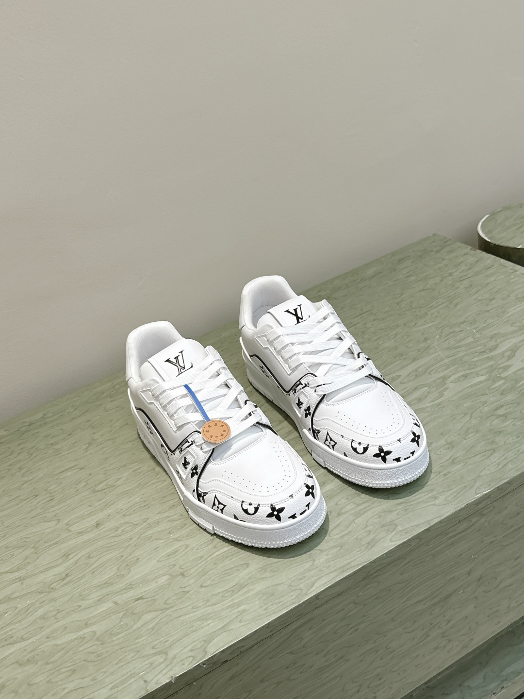 Louis Vuitton Louis Vuitton 25ss 驴家的 trainer板鞋，每个人都必须入的款，绝不后悔