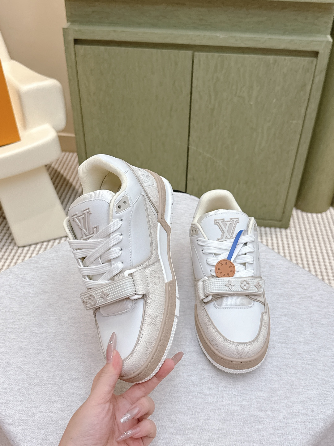 Louis Vuitton 代购级Louis Vuitton 25ss 驴家的 trainer板鞋，每个人都必须入的款，绝不后悔