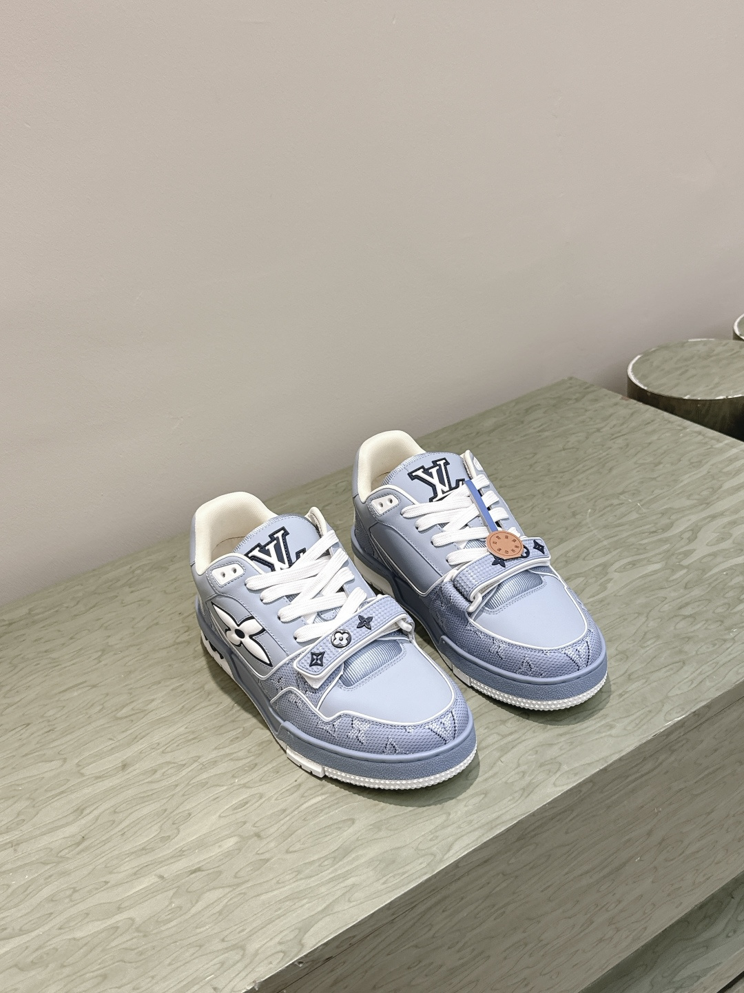 Louis Vuitton Louis Vuitton 25ss 驴家的 trainer板鞋，每个人都必须入的款，绝不后悔