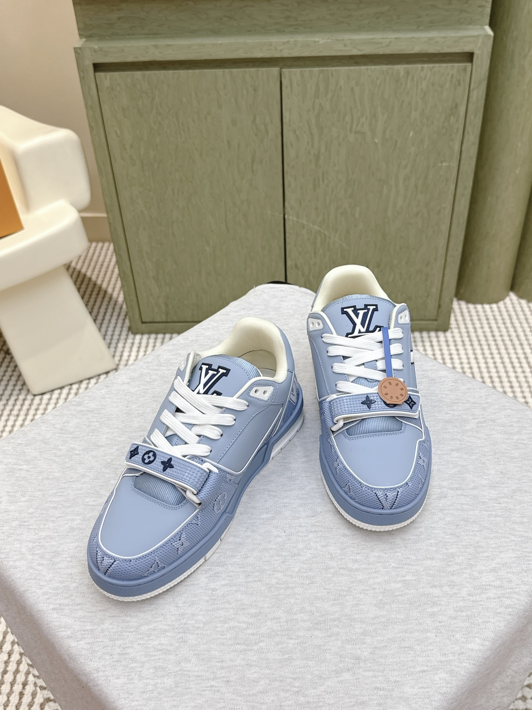 Louis Vuitton Louis Vuitton 25ss 驴家的 trainer板鞋，每个人都必须入的款，绝不后悔