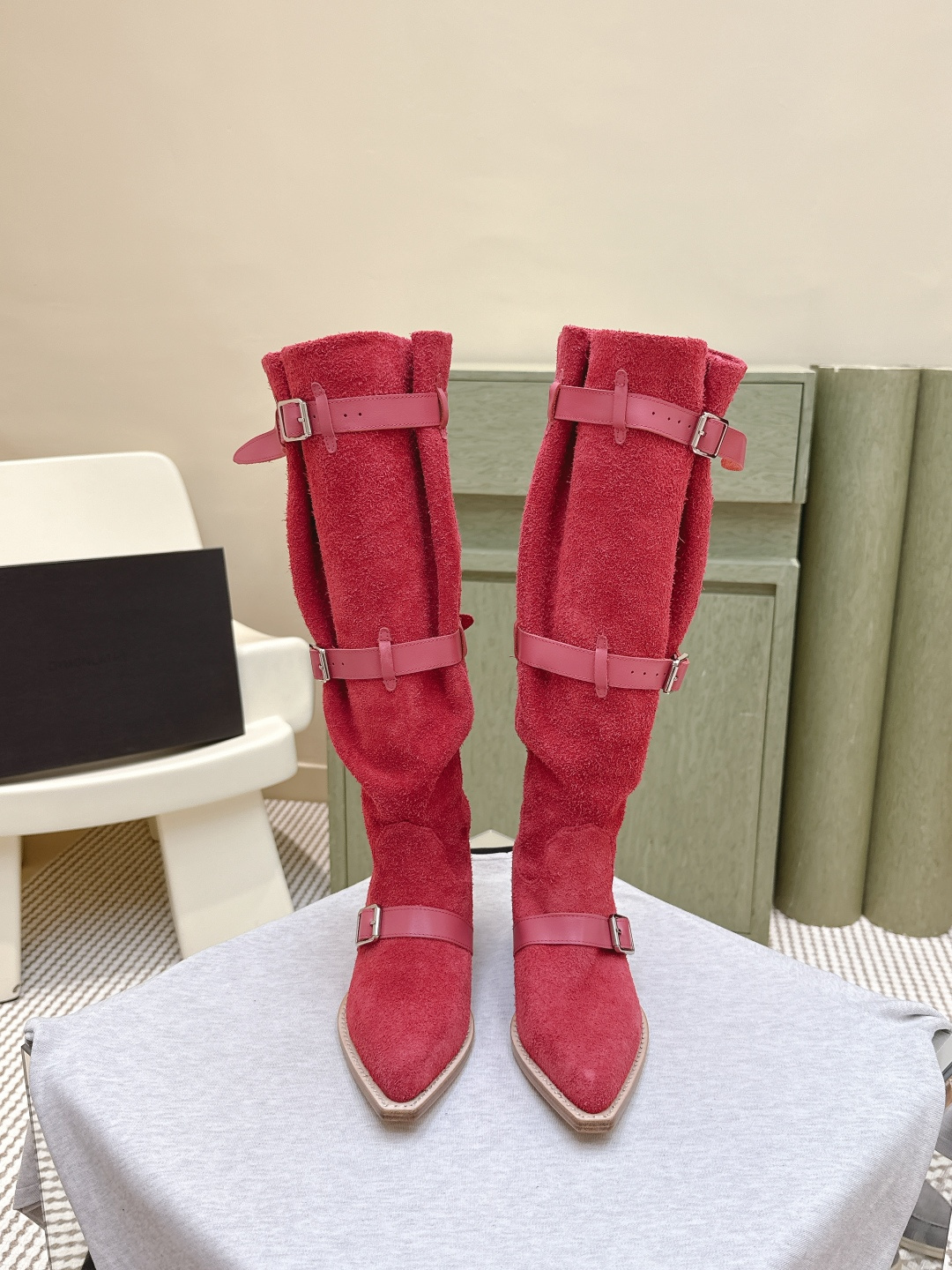 NO:534578,Purchase grade｜D0086R13 25s autumn and winter new style of Duoduo boots, beautiful boots are coming, a brand with punk rock as its core and aesthetics. Duoduo boots are beautiful to a new level, showing thin legs without losing their lazy and cool feeling, cool and stylish cowhide, fabric burst cowhide, inner cowhide, soles cowhide, soles Size35-39 (ordered 40.41.42), boots, boots, cowhide19860909代购级｜D0086R13 25s秋冬新款堆堆靴 美靴来临 一个以朋克摇滚为内核和审美的品牌 堆堆靴美出新高度 显腿细又不失慵懒酷感酷飒有型对版牛皮 面料爆裂纹牛皮 内里牛皮 鞋底牛皮底 Size35-39（40.41.42订）,靴子,boots,cowhide,Women's Shoes