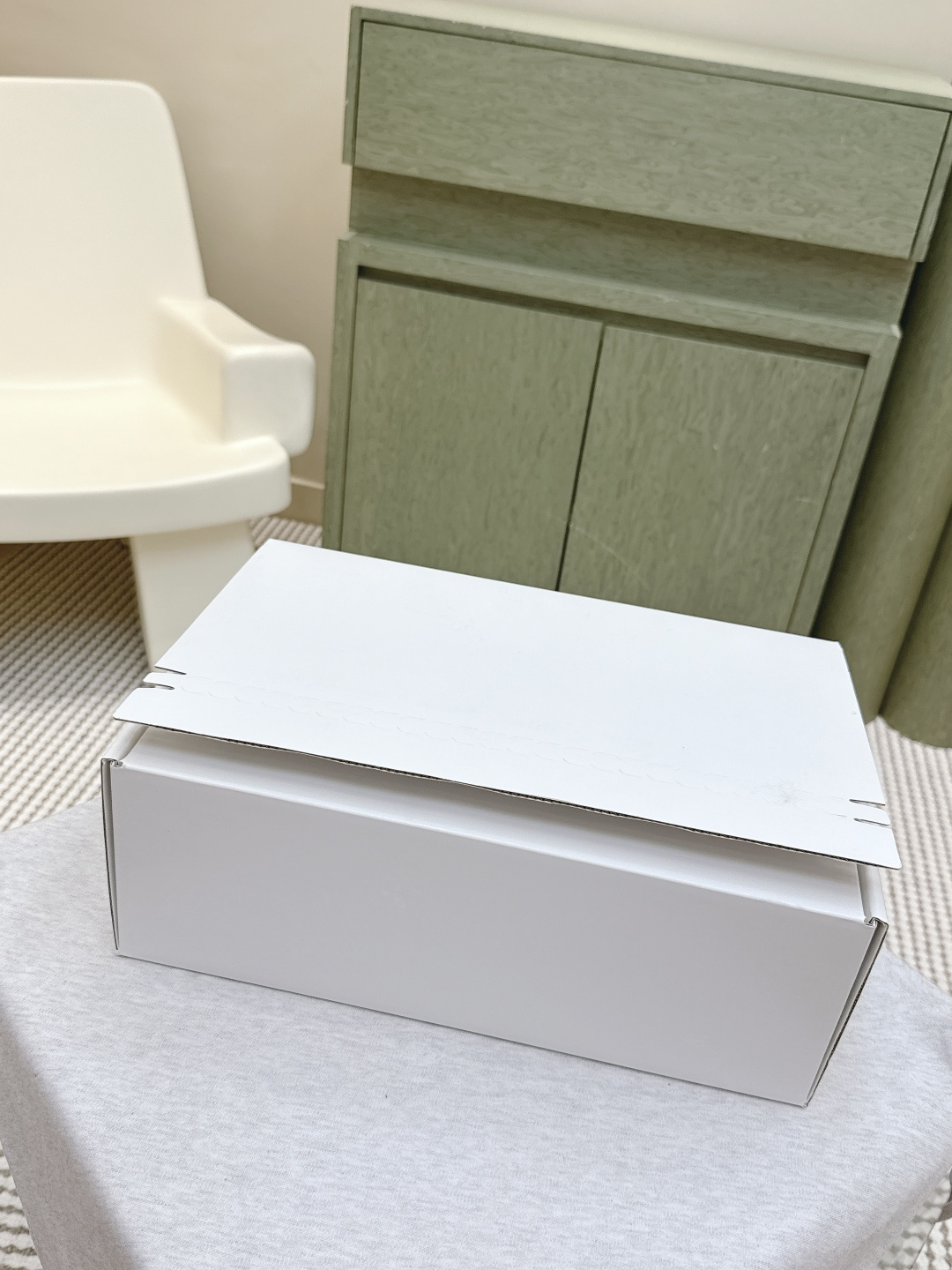 NO:545267,Official website sync box packaging, furry shoes and slippers, slippers19860909官网同步盒包装,毛毛鞋拖鞋,slippers,Women's Shoes