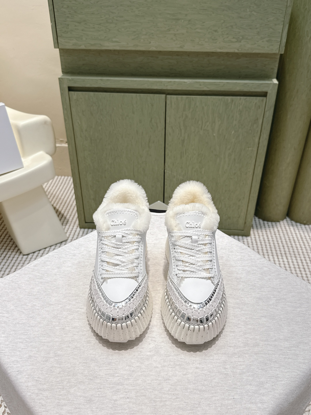 NO:559027,Purchasing agent level｜D0095 Chloe’s new thick-soled biscuit shoes!  The latest color matching is a cool trendy boot that looks amazing this season. I bought it at the counter for 7800!  Exclusive mold opening and customization on the entire network. After 1 month of adjustment, it was restored to the authentic grade and counter inspection grade. Original one-to-one custom elastic socks on the upper, crystal sheepskin feet inside, and one-to-one model non-slip double-layer thickened non-slip and wear-resistant outsole!  Wear the height-increasing artifact!  Size35-39 (40 41 customized), casual shoes/sports shoes, boots, sneakers, sheepskin19860909代购级｜D0095 克洛伊新款厚底饼干鞋！最新配色入手一款本季颜值爆表的酷潮靴, 专柜以7800购入！全网独家开模定制,历经1个月调整还原正品级,专柜验货级别 鞋面原版一比一定制弹力袜,内里水晶羊皮垫脚,一比一楷模防滑双层加厚防滑耐磨大底！穿上增高神器！ Size35-39( 40 41 定做),休闲鞋/运动鞋,boots,sneakers,sheepskin,Women's Shoes