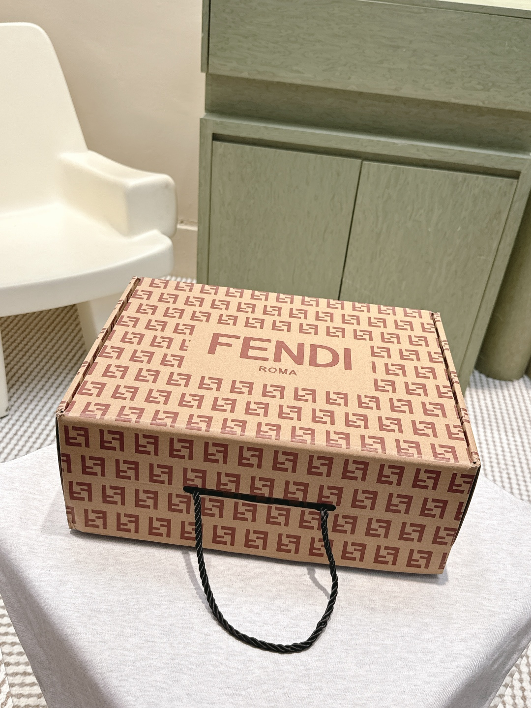 NO:562516,Official sync box packaging, casual shoes/sports shoes, sneakers19860909官方同步盒包装,休闲鞋/运动鞋,sneakers,Women's Shoes