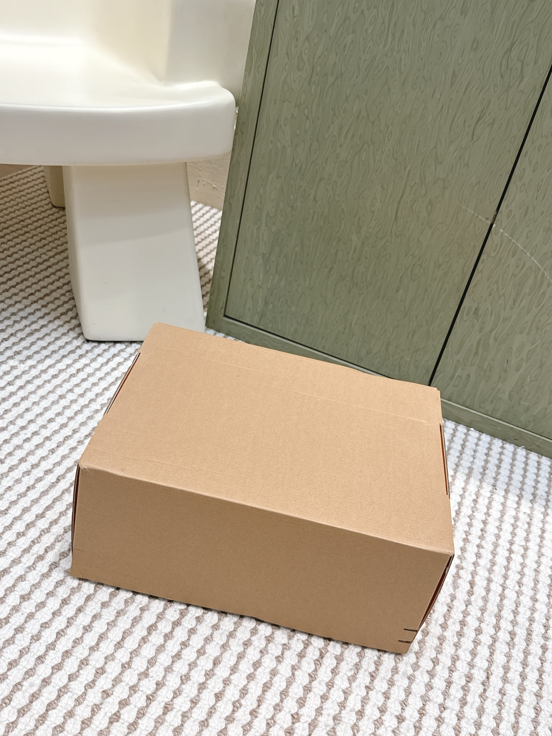 NO:749746,Official website sync box packaging, casual shoes/sports shoes, sneakers19860909官网同步盒包装,休闲鞋/运动鞋,sneakers,Women's Shoes