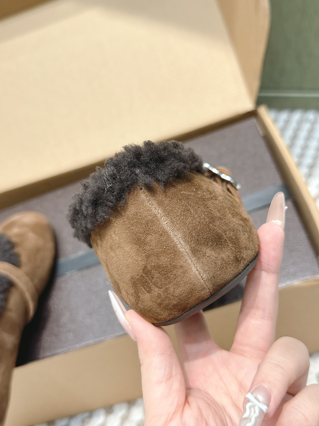 Unknown 阿莱亚 玛丽珍毛毛鞋