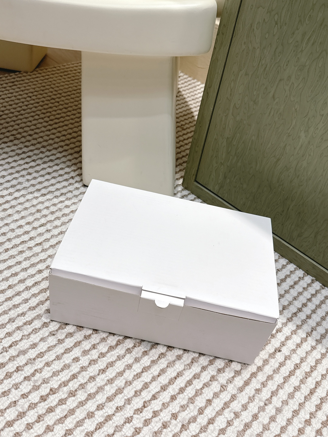 NO:612180,Official website sync box packaging, single shoes19860909官网同步盒包装,单鞋,Women's Shoes