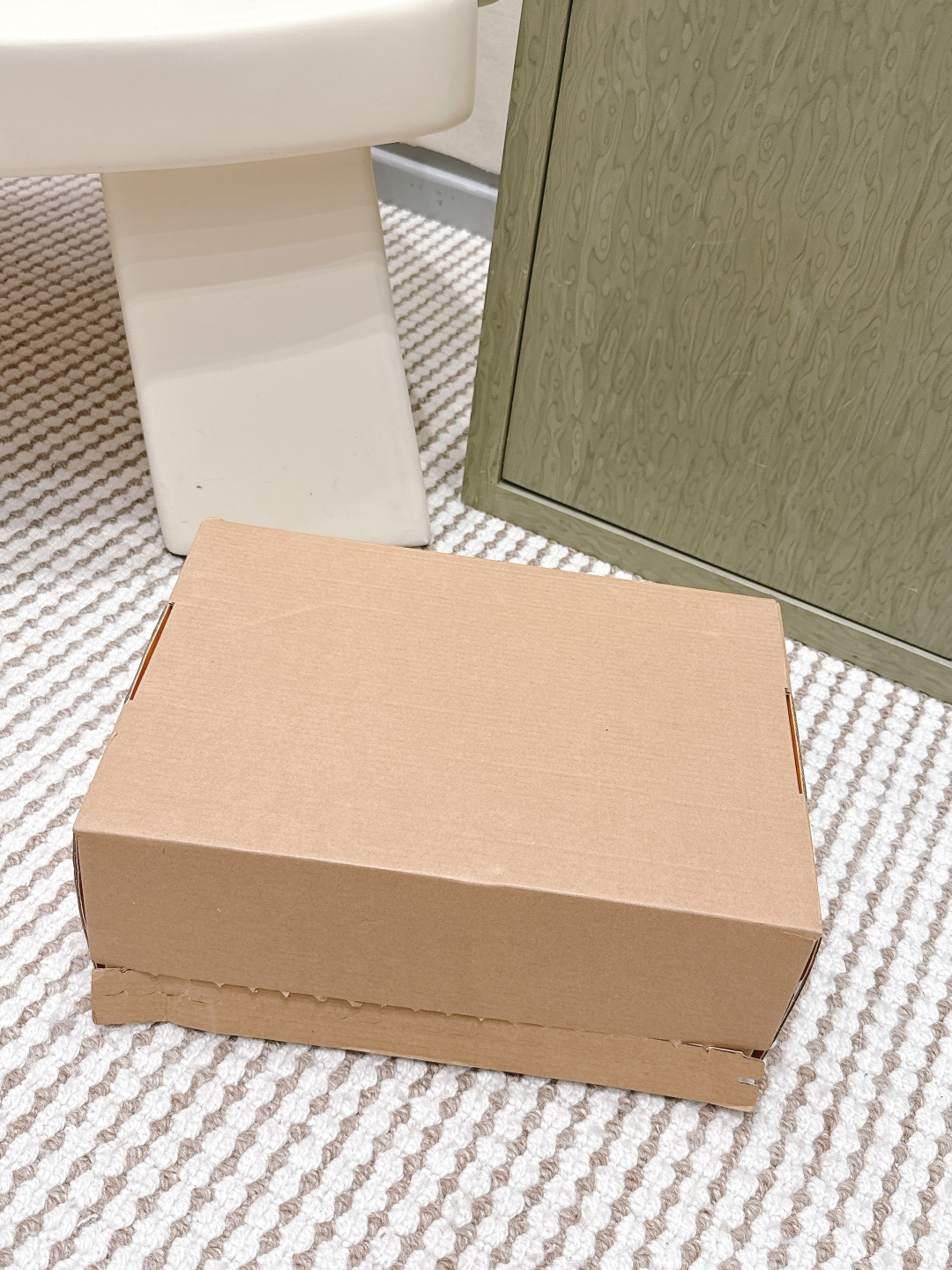 NO:616515,Official website sync box packaging, casual shoes/sports shoes, sneakers19860909官网同步盒包装,休闲鞋/运动鞋,sneakers,Women's Shoes