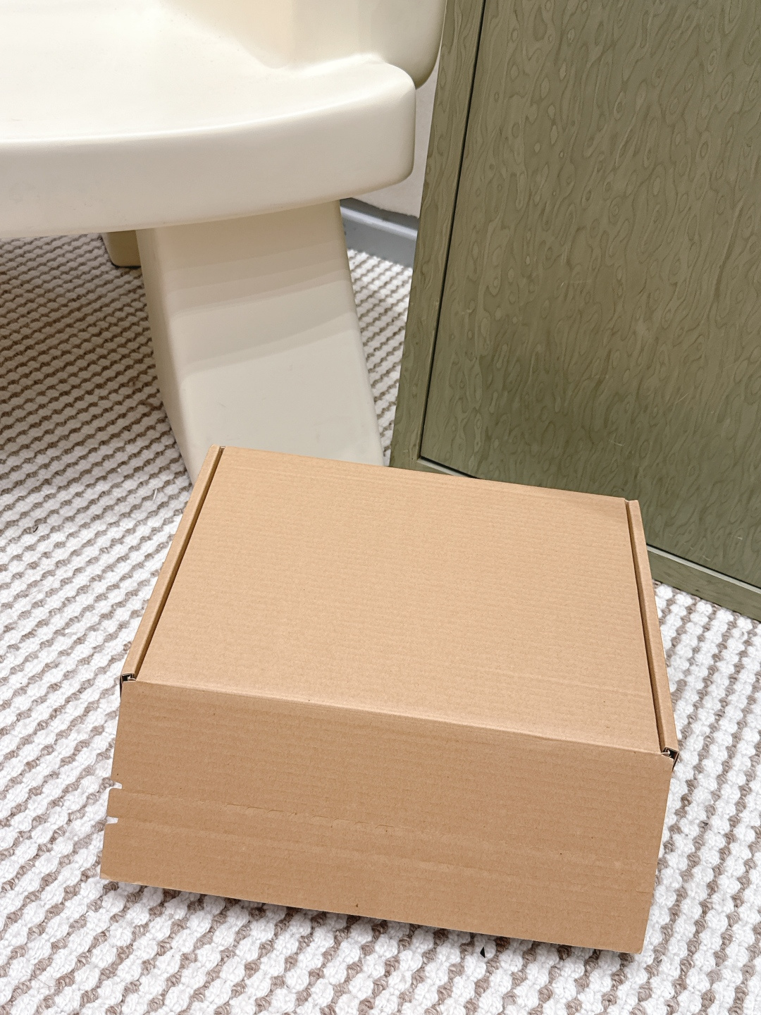 NO:646528,Official website sync box packaging, casual shoes/sports shoes, sneakers19860909官网同步盒包装,休闲鞋/运动鞋,sneakers,Women's Shoes