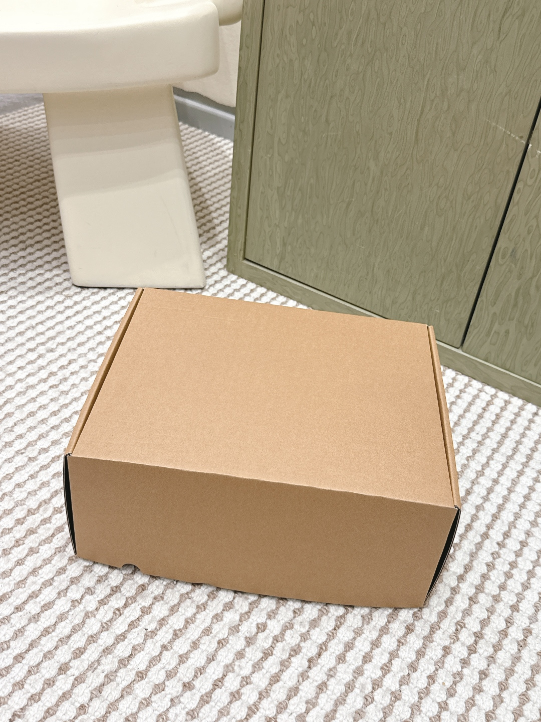 NO:630873,Official website sync box packaging, casual shoes/sports shoes, sneakers19860909官网同步盒包装,休闲鞋/运动鞋,sneakers,Women's Shoes