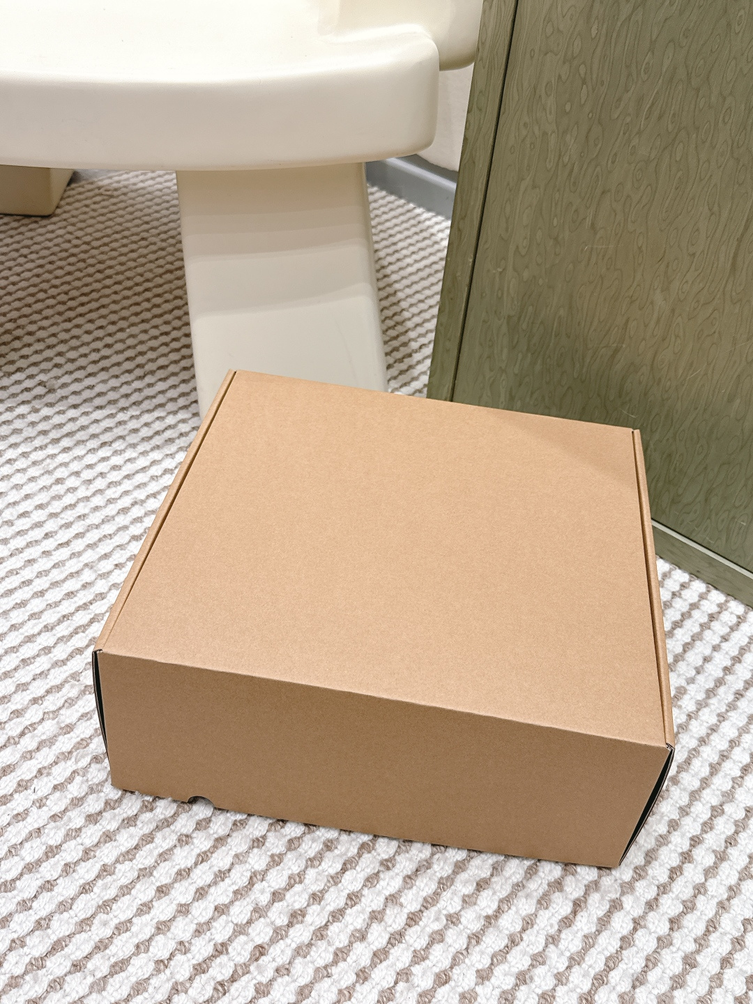 NO:630230,Official website sync box packaging, boots, boots19860909官网同步盒包装,靴子,boots,Women's Shoes