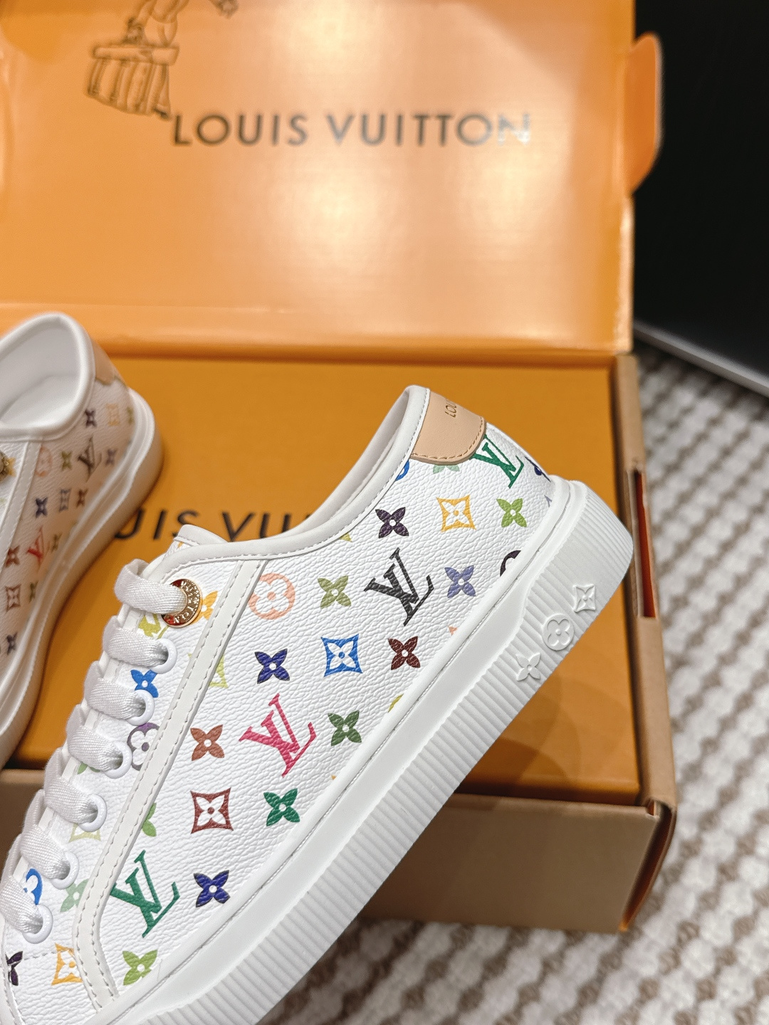 Louis Vuitton LouIs Vuitton 路易威登TIME OUT休闲板鞋 小白鞋