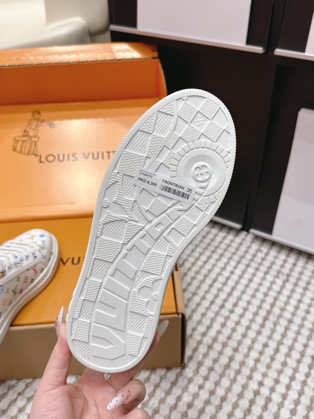 Louis Vuitton LouIs Vuitton 路易威登TIME OUT休闲板鞋 小白鞋