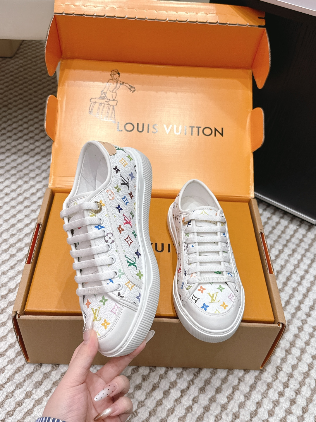 Louis Vuitton LouIs Vuitton 路易威登TIME OUT休闲板鞋 小白鞋