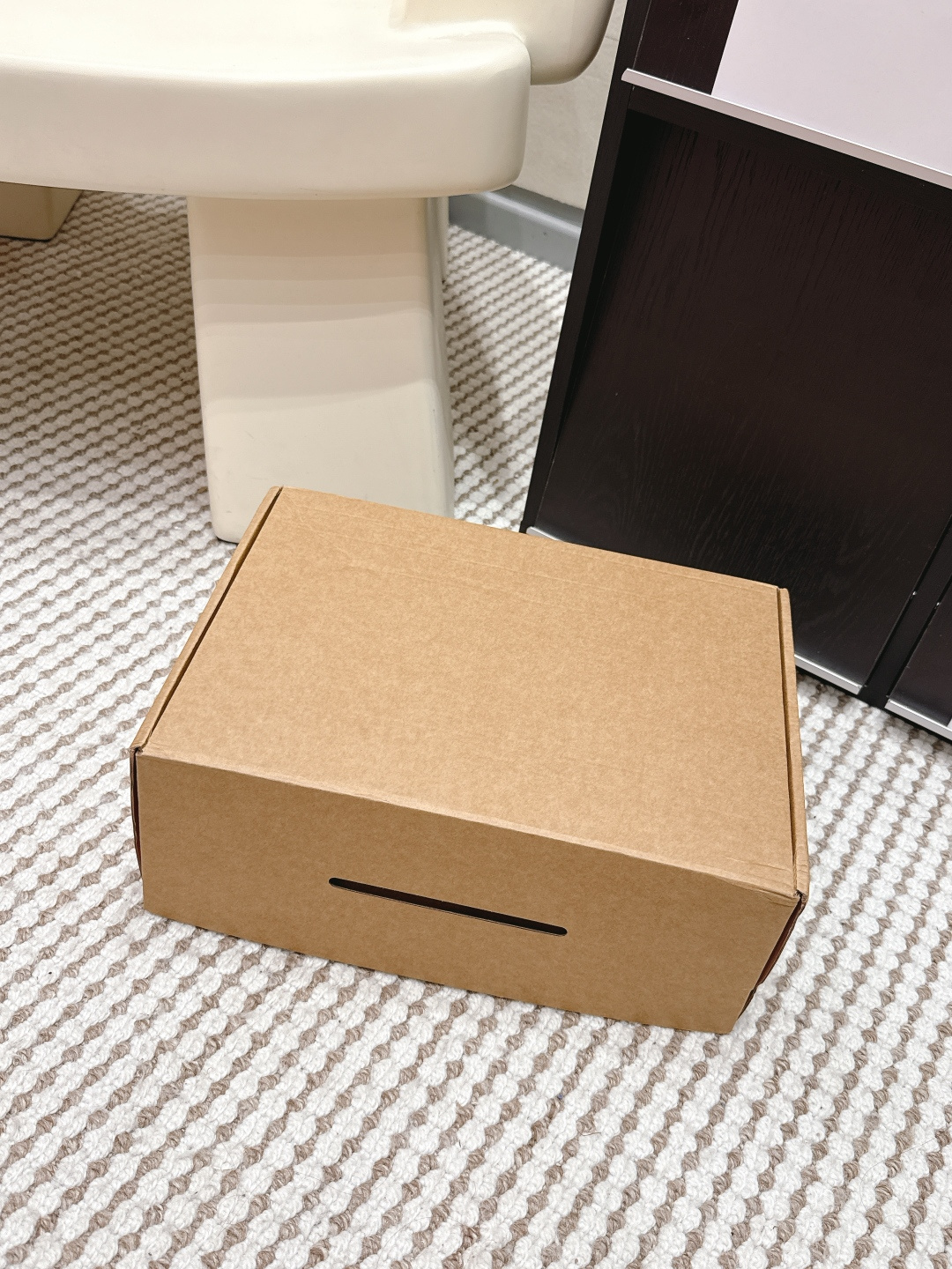 NO:693769,Official website sync box packaging, ballet shoes19860909官网同步盒包装,芭蕾舞鞋,Women's Shoes