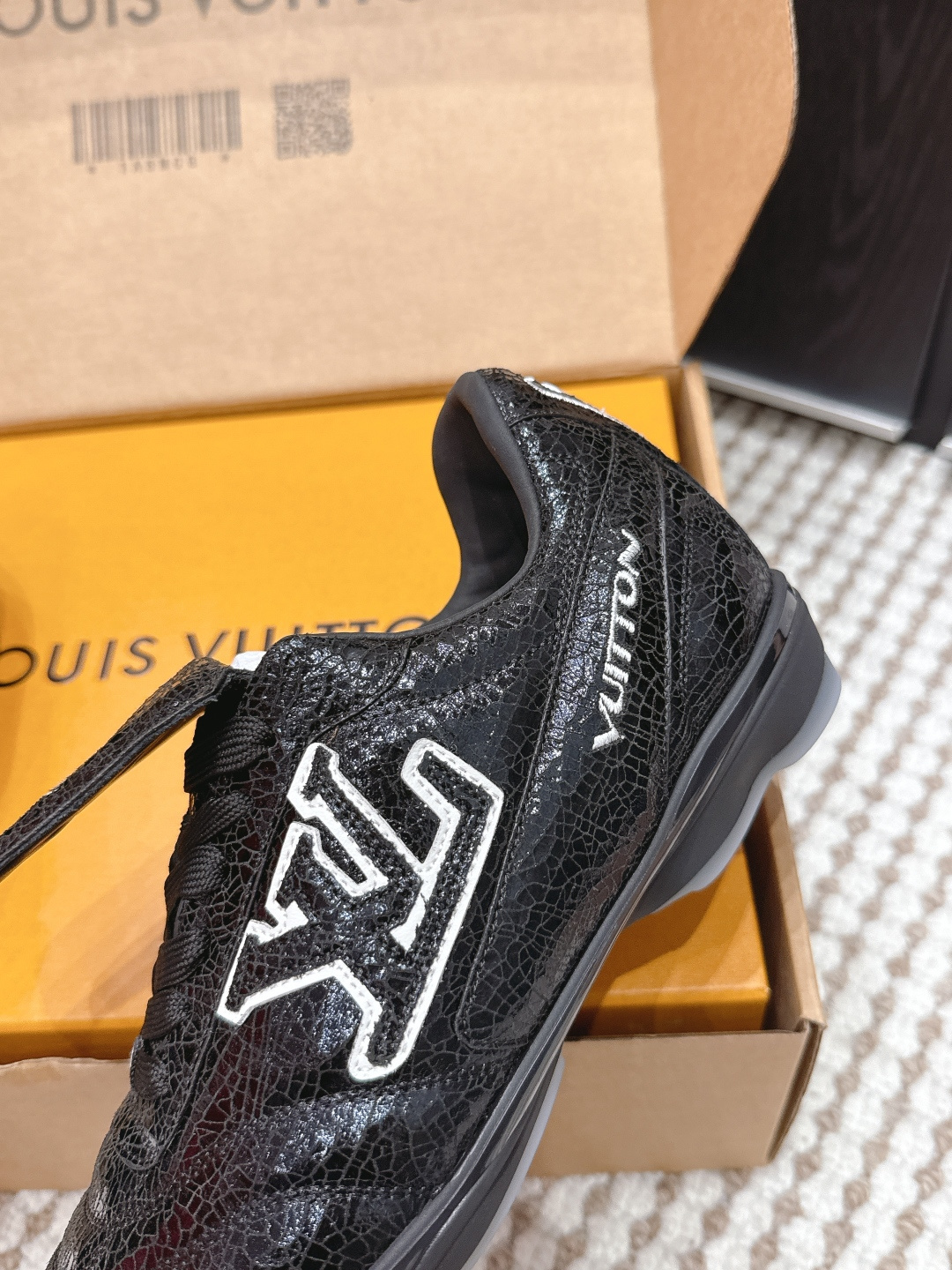 Louis Vuitton ²⁰²6 𝐬𝐬𝐋𝐕 𝐃𝐢𝐬𝐜𝐨𝐯𝐞𝐫𝐲 𝐋𝐚𝐜𝐞 𝐔𝐩路易威登 运动鞋 足球鞋 休闲 跑鞋