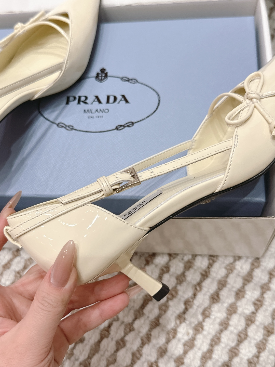 Prada Style Green Leather Women's Shoes style reference detail image 8 from source 784903