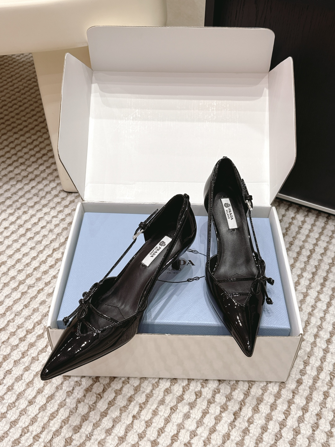 Prada Style Green Leather Women's Shoes style reference detail image 4 from source 784904