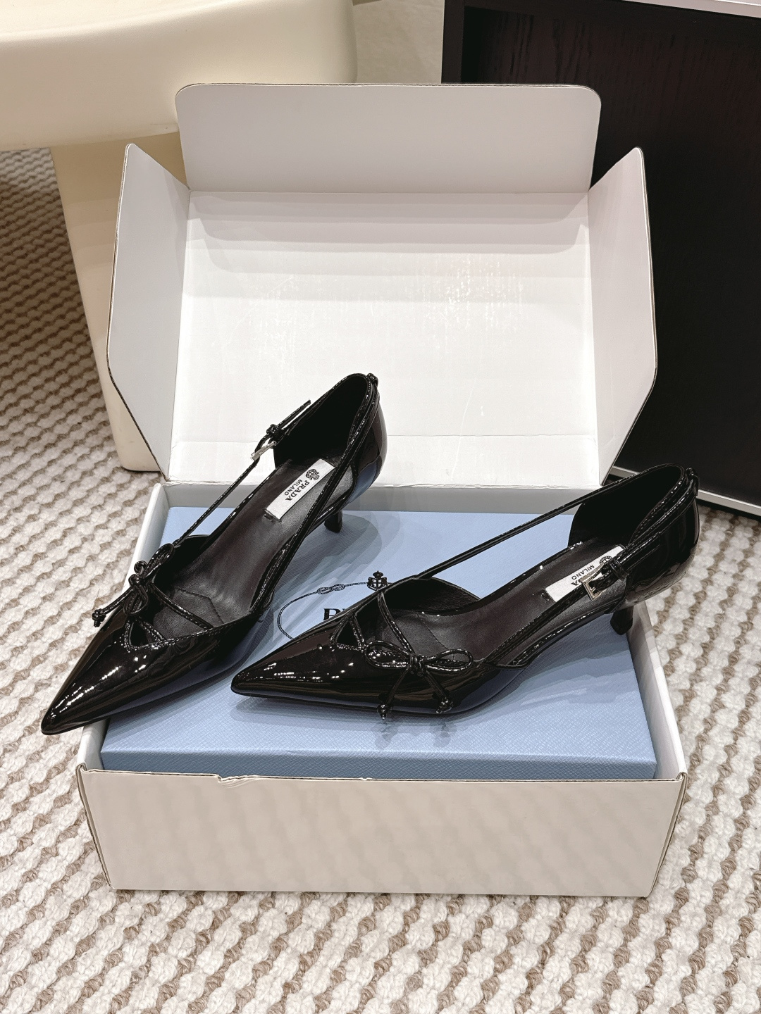 Prada Style Green Leather Women's Shoes style reference detail image 3 from source 784904
